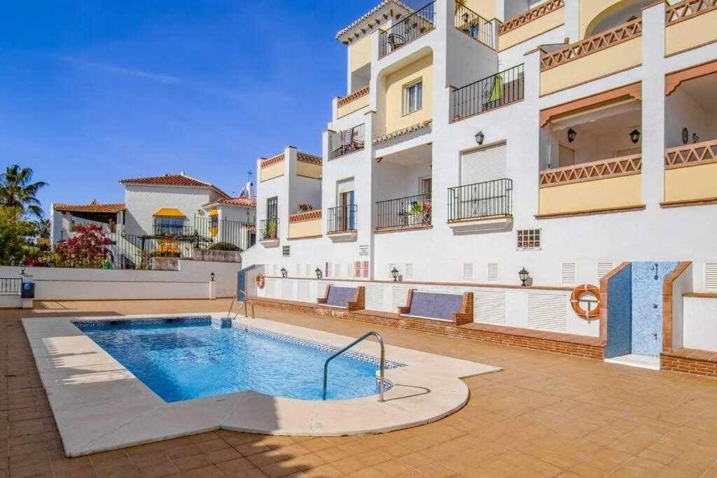 Апартаменты Apt Nerja Chimenea With Ocean View, A/C, & Fiber Экстерьер фото