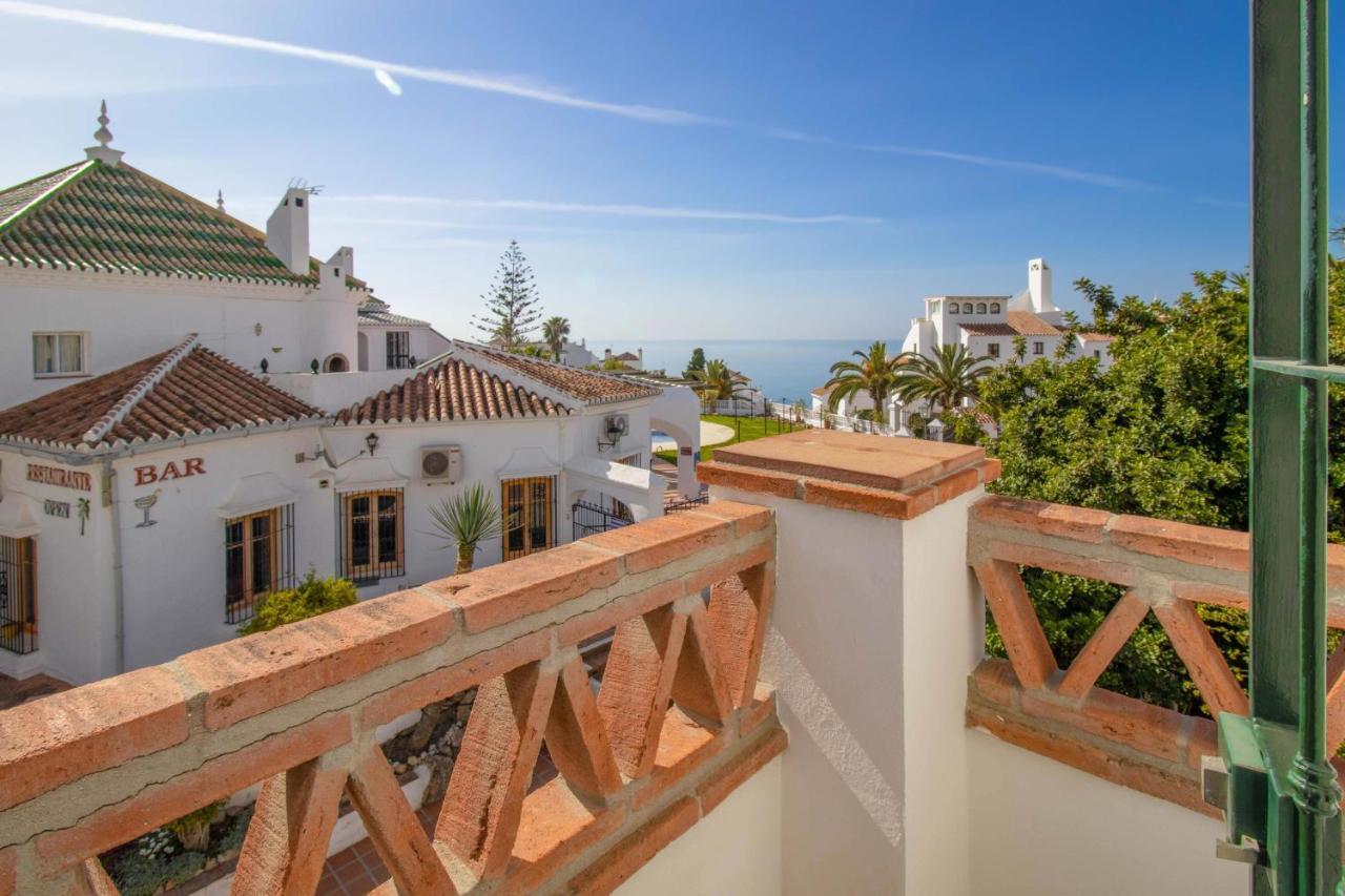 Апартаменты Apt Nerja Chimenea With Ocean View, A/C, & Fiber Экстерьер фото