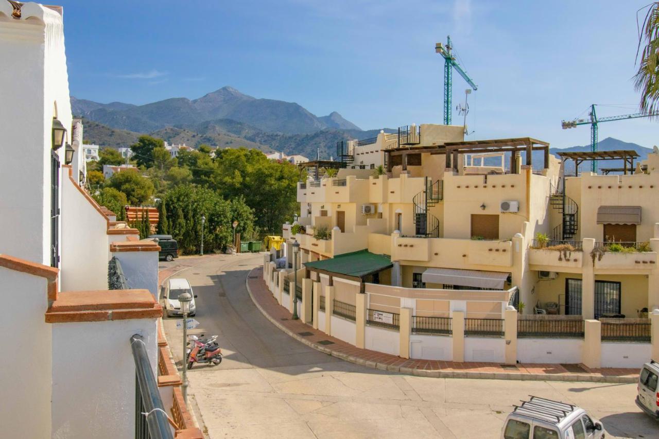 Апартаменты Apt Nerja Chimenea With Ocean View, A/C, & Fiber Экстерьер фото
